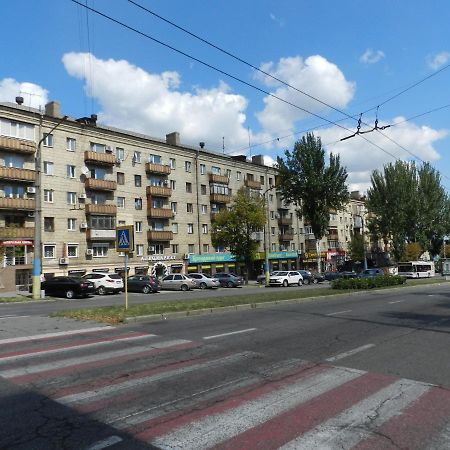 3-Room Apartment Near Inturist On Sobornyi Avenue 156, By Grandhome Zaporizhia Exterior foto