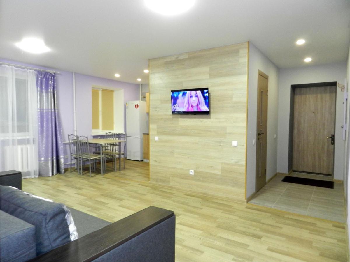 3-Room Apartment Near Inturist On Sobornyi Avenue 156, By Grandhome Zaporizhia Exterior foto