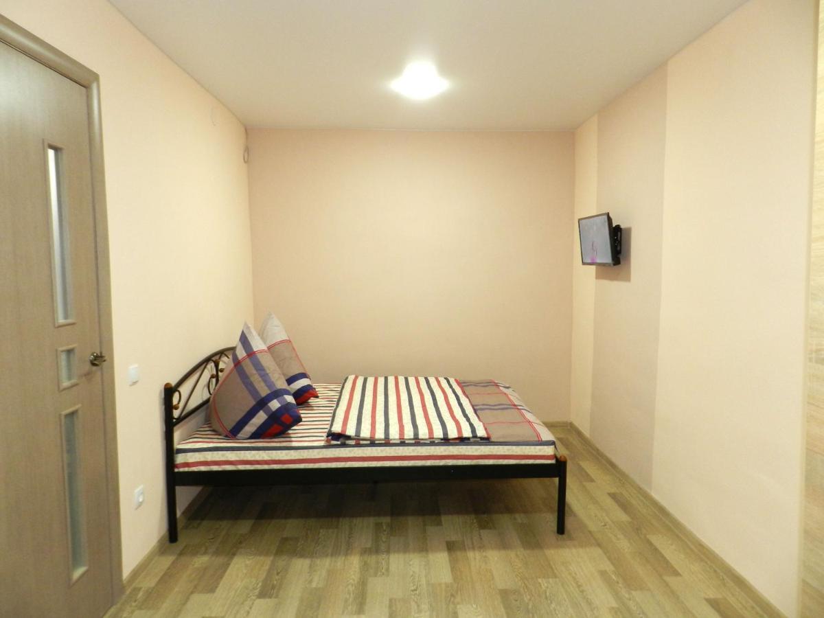 3-Room Apartment Near Inturist On Sobornyi Avenue 156, By Grandhome Zaporizhia Exterior foto